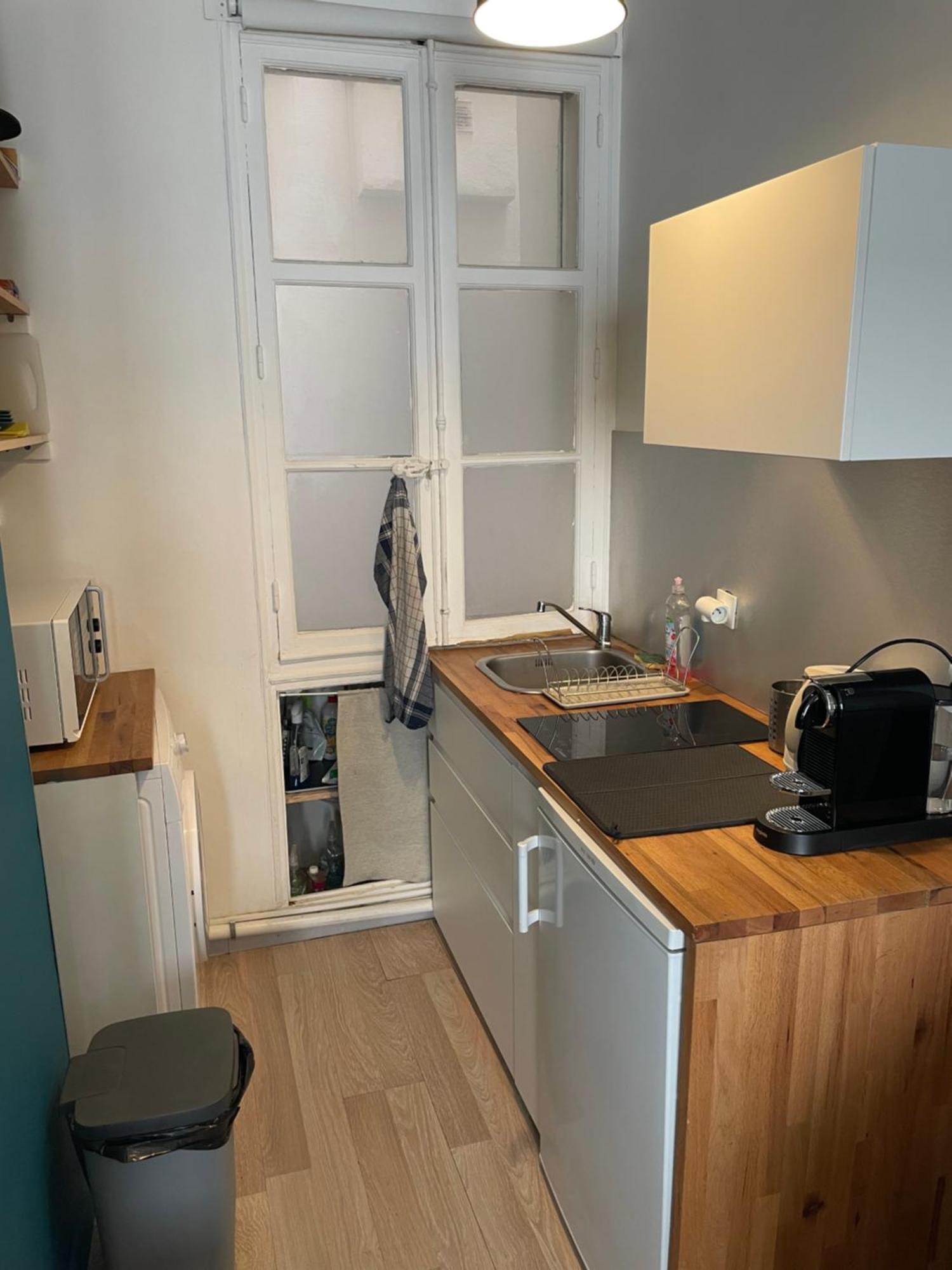 Apartment De La *